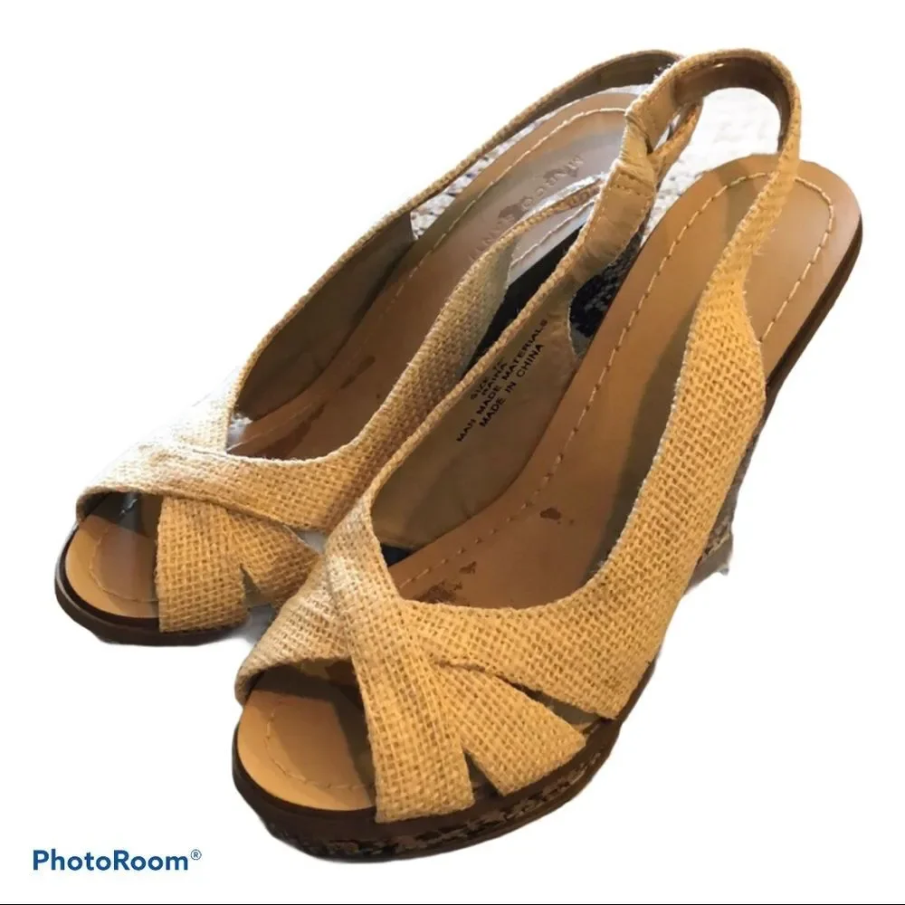 Women's Tan Wedge Sandals